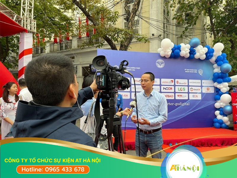 Mục tiêu tổ chức sự kiện là tăng độ nhận diện thương hiệu, marketing cho sản phẩm, quảng bá dịch vụ thì việc quay phim, chụp ảnh là rất cần thiết