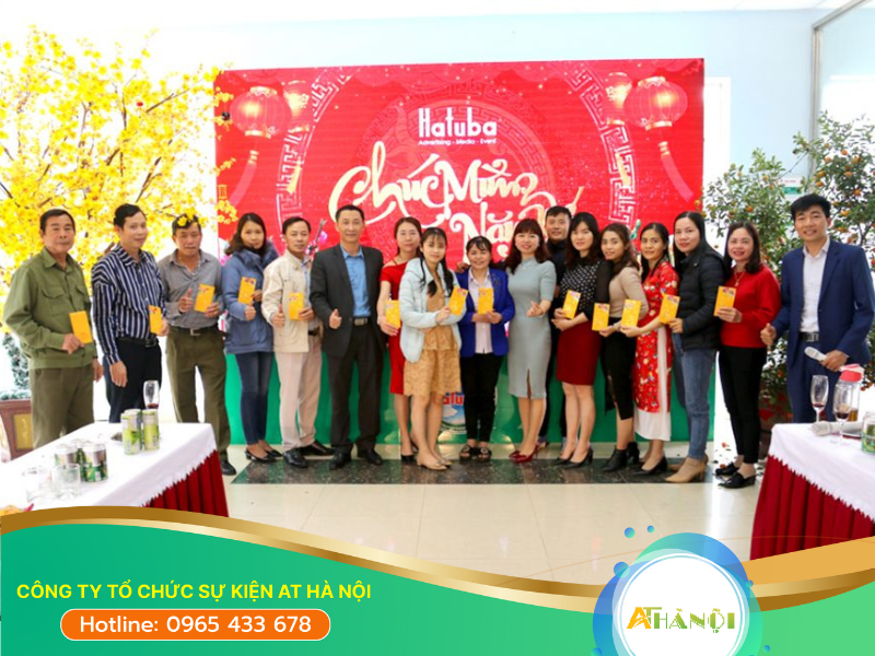 Chương trình gặp mặt đầu xuân được hiểu là một sự kiện tương tự như sự kiện khai xuân, tân niên