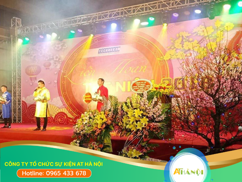 Kịch bản tổ chức tiệc tất niên