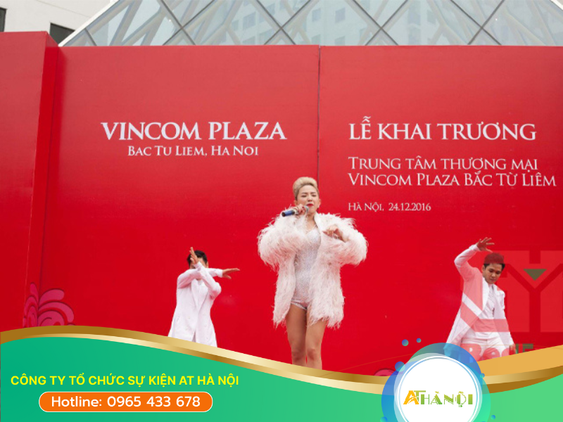 Chương trình văn nghệ trong sự kiện khai trương