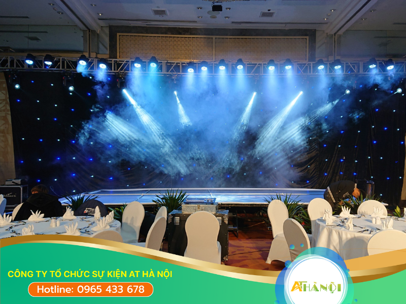 Thuê bàn ghế sự kiện year end party