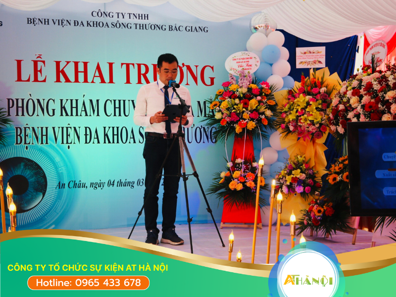 Lãnh đạo doanh nghiệp lên phát biểu