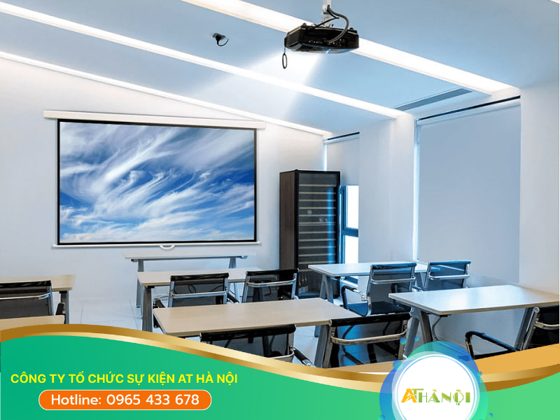 Thiết bị máy chiếu hiện đại, độ phân giải cao