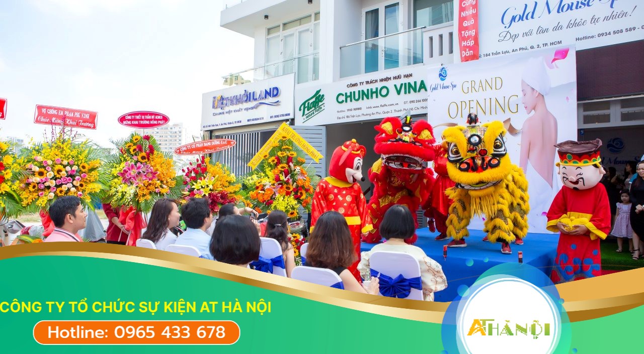 Đội múa lân là nhân sự không thể thiếu trong sự kiện khai trương công ty